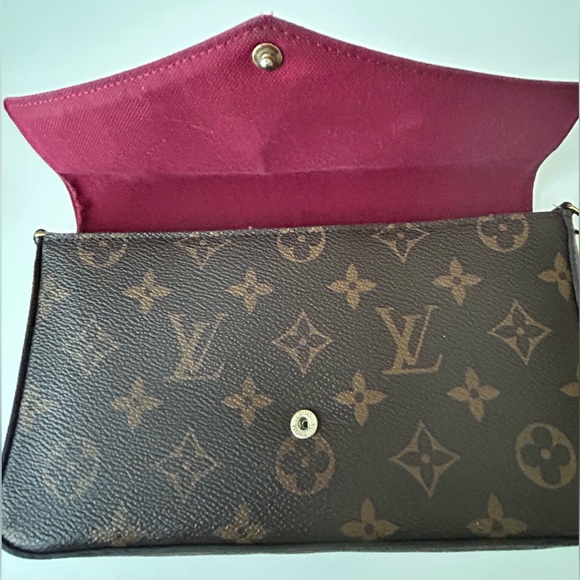 LOUIS VUITTON Felice - Picture 8 of 16